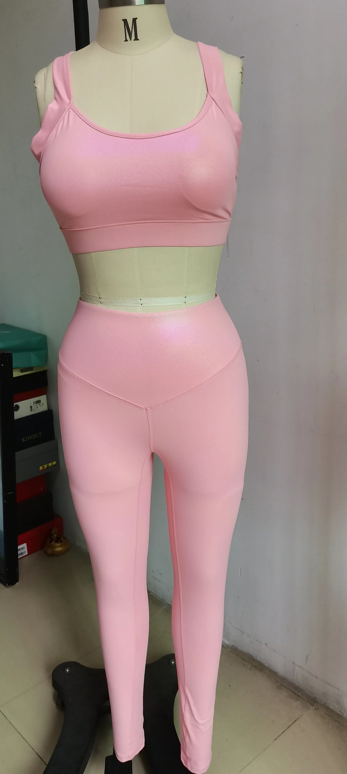 Hot stamping elastic breathable sports fitness bodybuilding vest yoga set for women